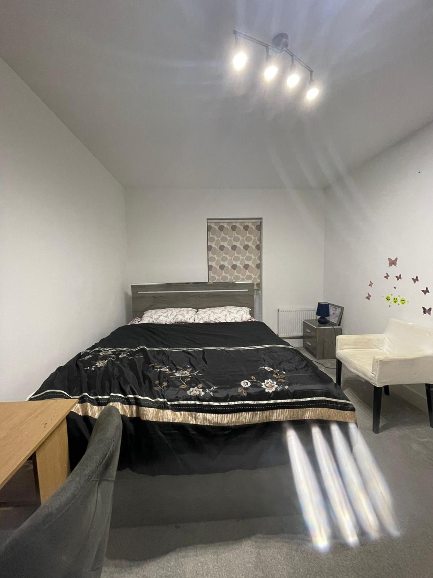 Rendezvous Apartment Romford Ngoại thất bức ảnh